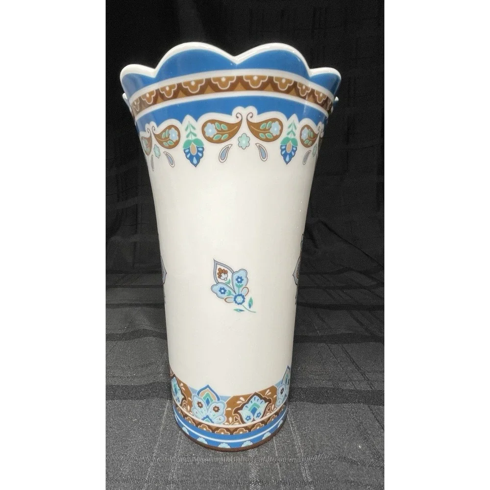 Vera Bradley My Home Paisley Java Blue Vase made by Andrea by Sadek 8.5